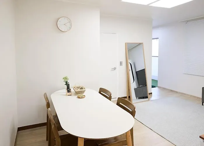 #2room 3beds #airport Bus Stop 2min #kspo Concert Apartment Seoul